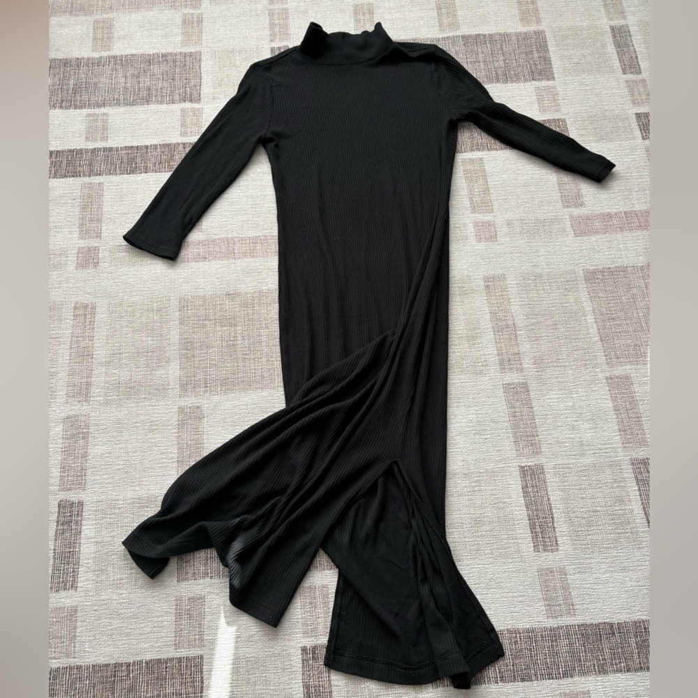 SALE Banana Republic XS Black Ribbed Sweater dress lightweight Knit Midi